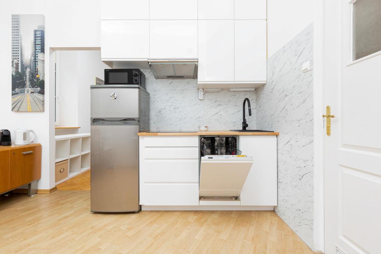 Downtown Studio Apartment By The Park By Noclegi Renters Varsovia Exterior foto